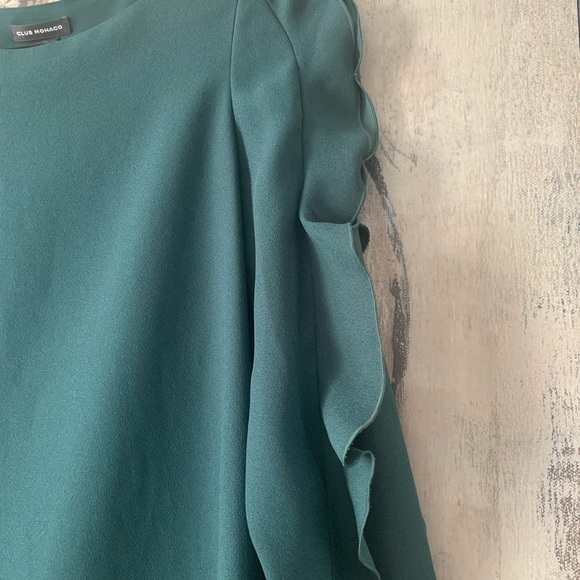 A rich green Club Monaco blouse to elevate your look. - Picture 2 of 4